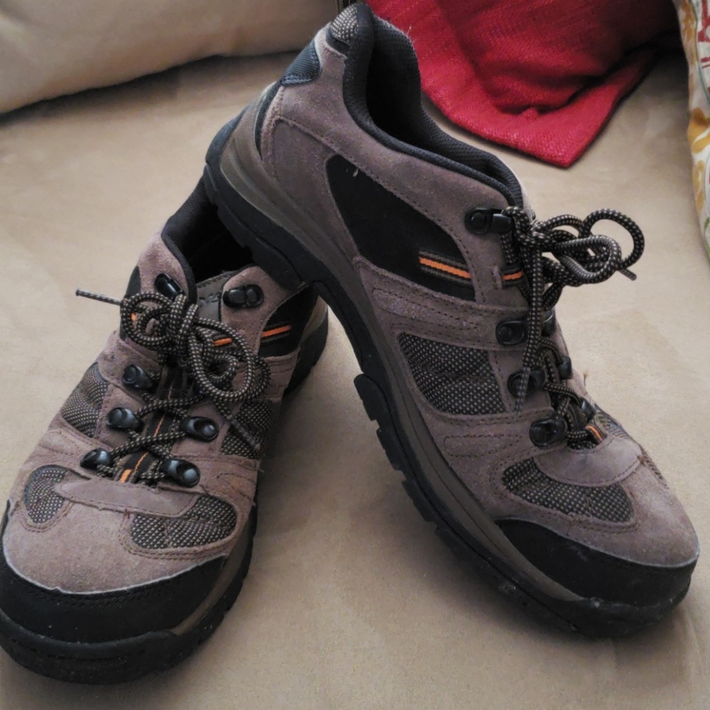 Men's shoes